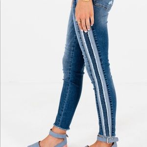 Sneak peek jeans mid rise